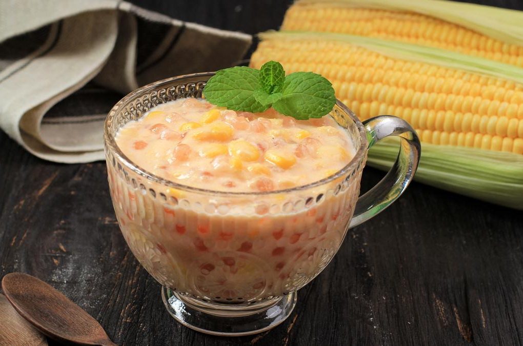 Jenang Jagung Mutiara dengan tekstur kenyal sagu mutiara dan rasa manis dari jagung manis, disajikan dalam mangkuk tradisional