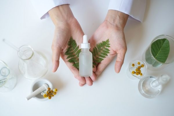 Essence: Kunci Kecantikan dan Perawatan Kulit yang Tak Terlupakan Essence