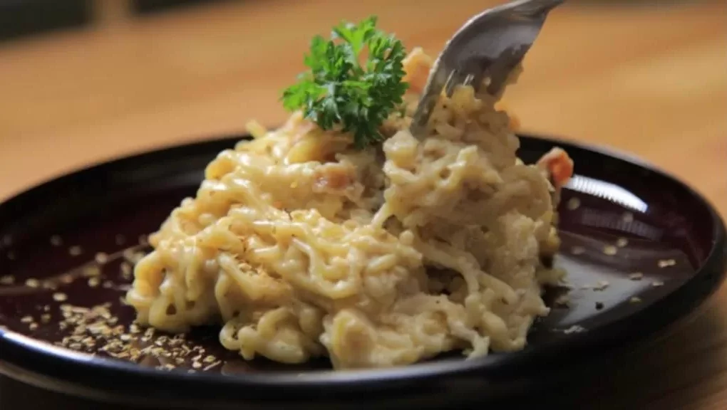 Indomie Carbonara: Lezatnya Bikin Ketagihan, Cuma Modal Mie Instan
