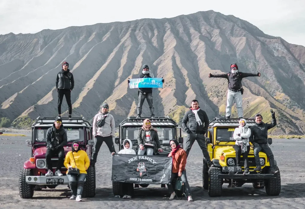 Wisata Jeep Bromo: Keindahan di Balik Dinginnya Udara dan Panasnya Petualangan