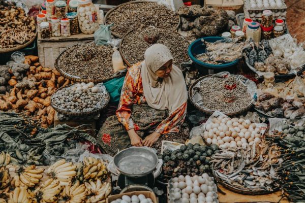Kebangkitan UMKM: Dari Nasi Bungkus ke Brand Lokal yang Mendunia Kebangkitan UMKM