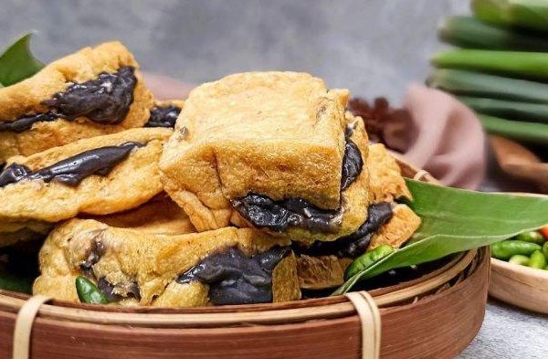 Tahu Petis Udang: Camilan Legendaris yang Bikin Nagih dari Pengalaman Pribadi Tahu Petis Udang
