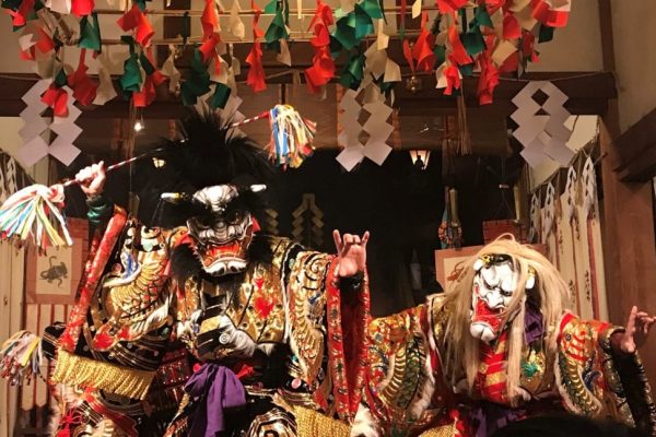 Tarian Suci Kagura: Menyelami Keindahan Ritual Jepang yang Memikat Tarian Suci Kagura