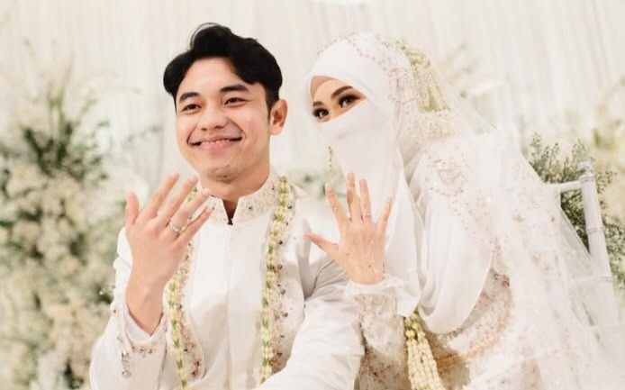 Pernikahan Fiki Naki