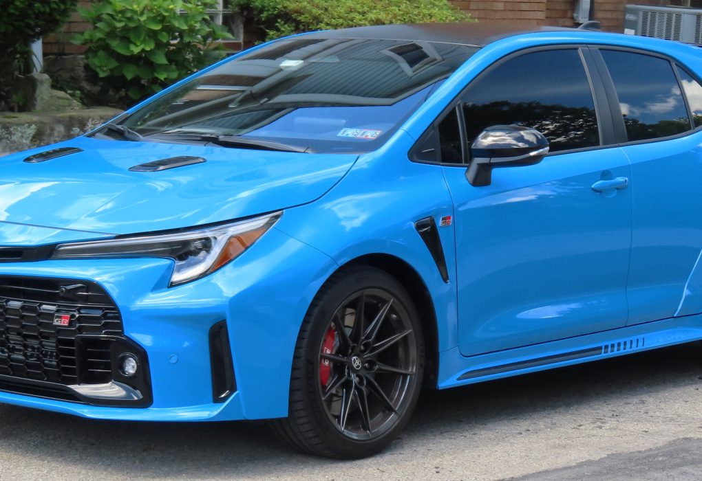 Mobil GR Corolla