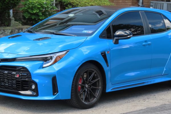 Mobil GR Corolla