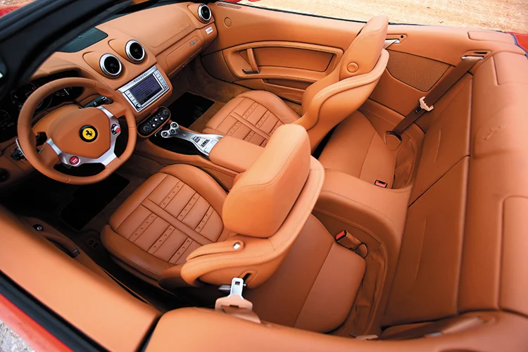 Interior Ferrari California