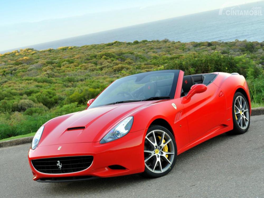 Sejarah Ferrari California