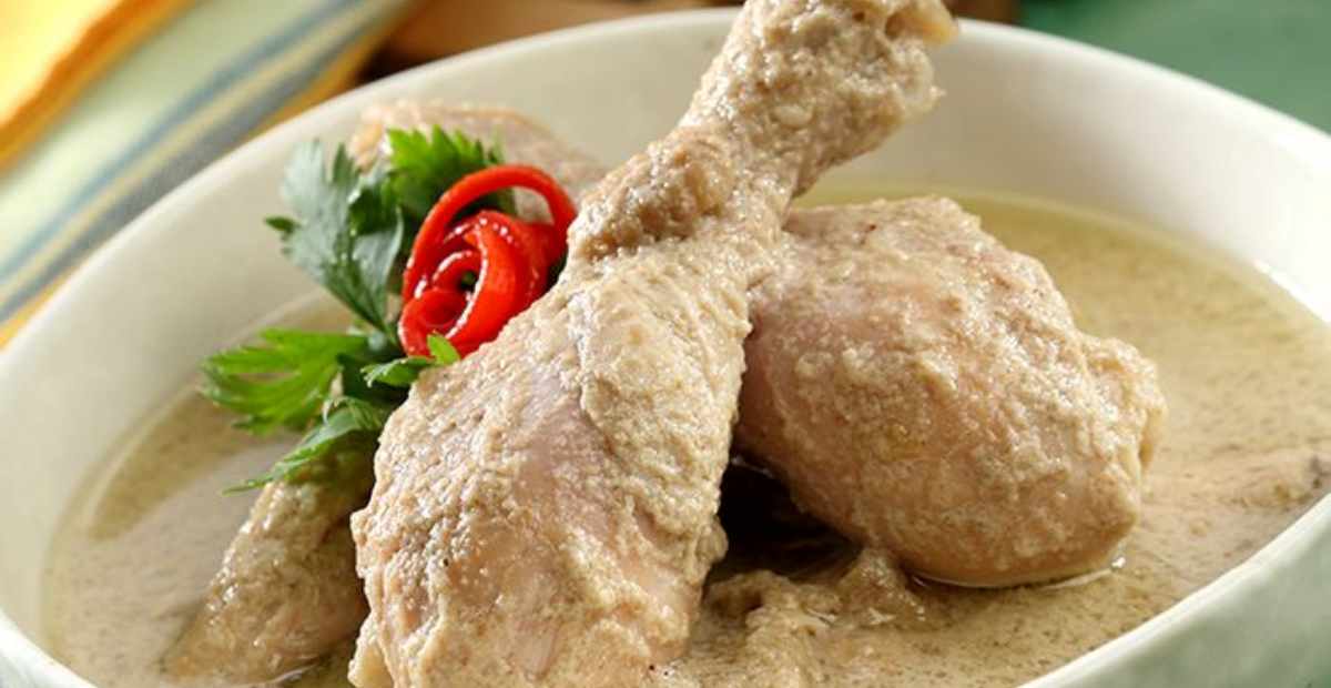 kelezatan Ayam Gulai Putih