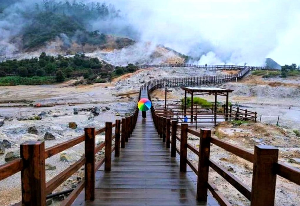 Pesona Kawah Sikidang