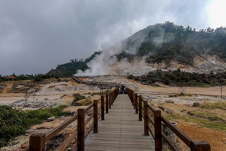 Pesona Kawah Sikidang
